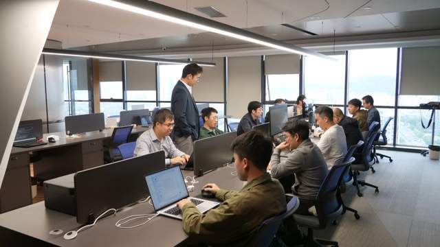 筑夢中山丨“95后”創(chuàng)業(yè)者盧子賢 在人工智能基礎(chǔ)軟件開發(fā)的浪潮中，他感慨“來晚了，應(yīng)該早點來中山”